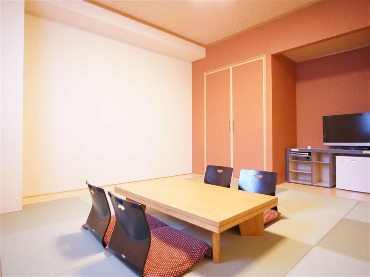Green Rich Hotel Osaka Airport Ikeda  Extérieur photo