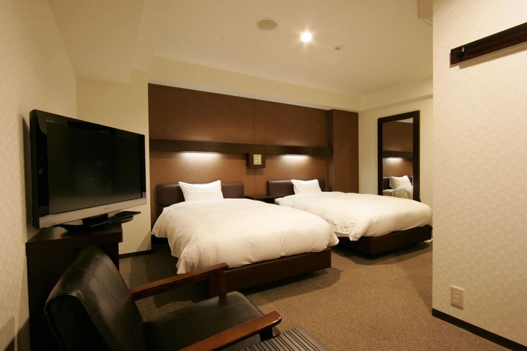 Green Rich Hotel Osaka Airport Ikeda  Extérieur photo